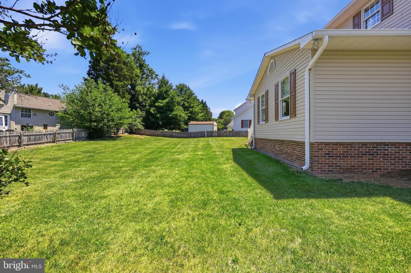 210 Bennett Court photo 45