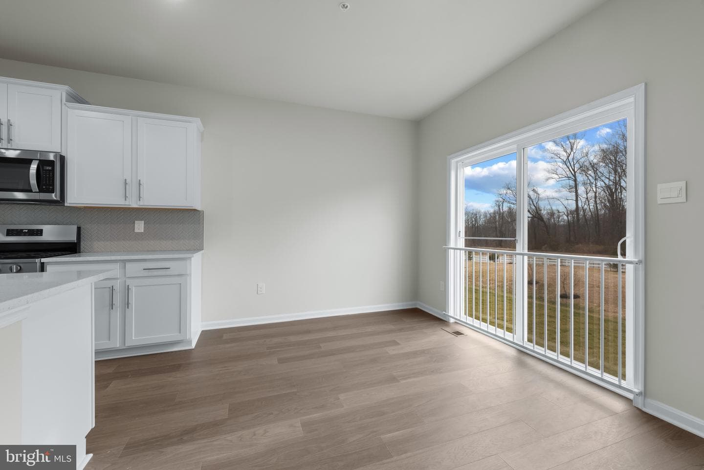 467 Ensemble Way photo 11