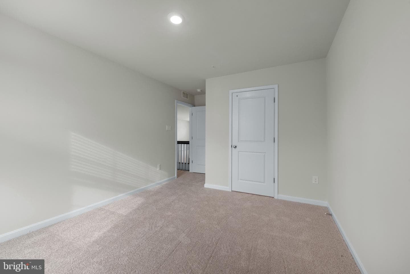 467 Ensemble Way photo 20