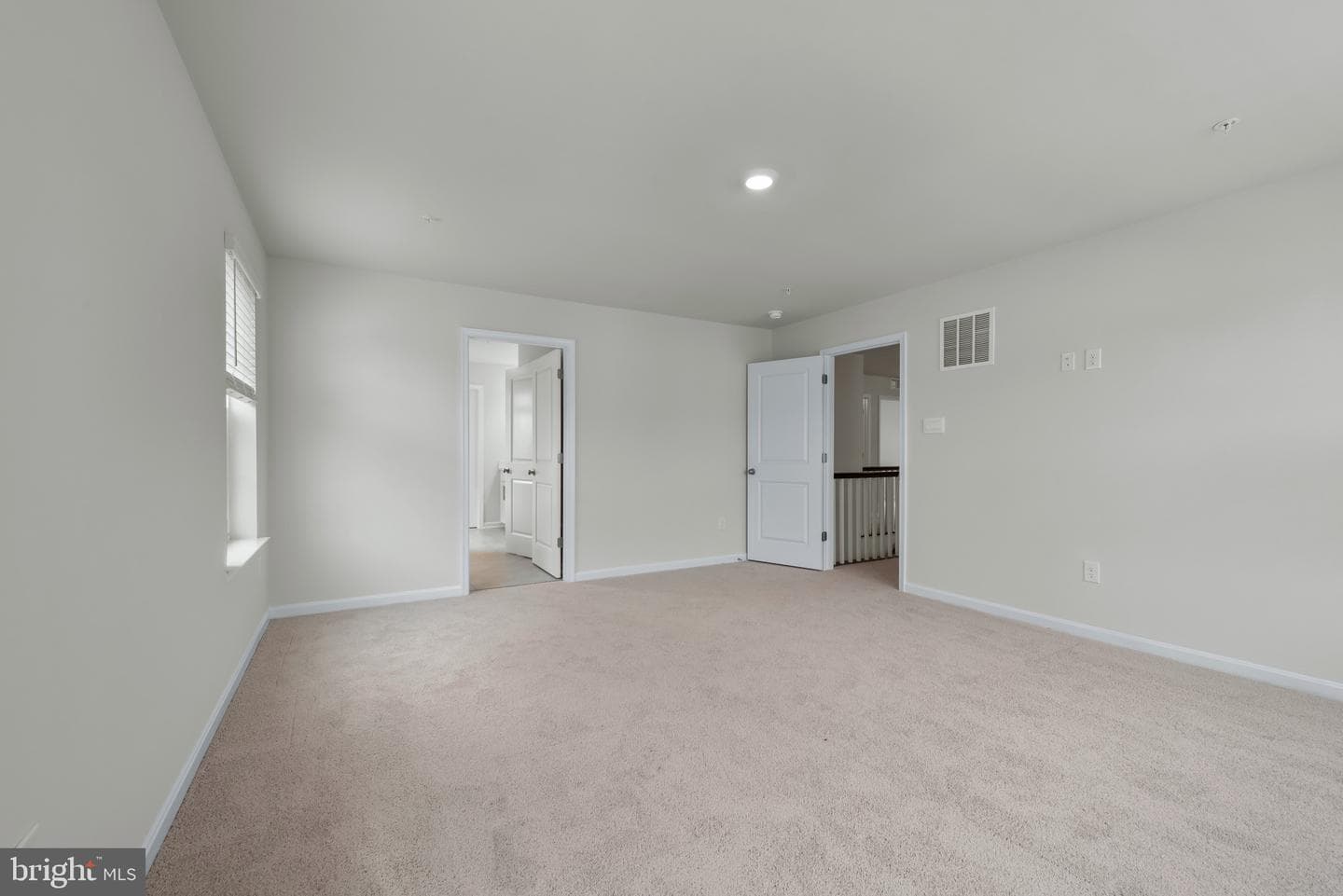 467 Ensemble Way photo 22