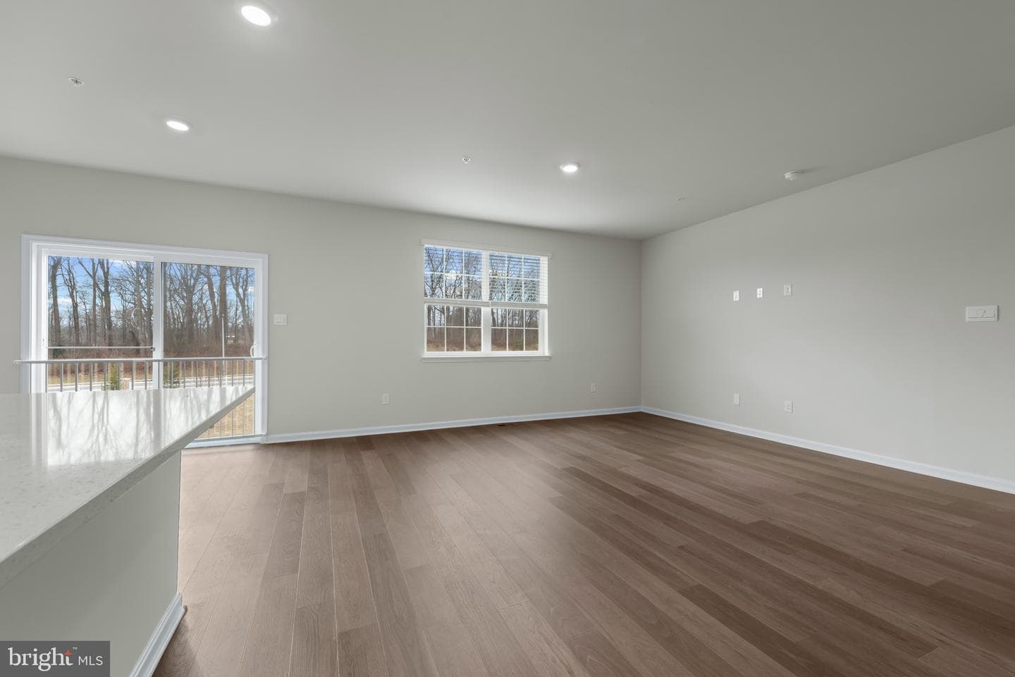 467 Ensemble Way photo 8