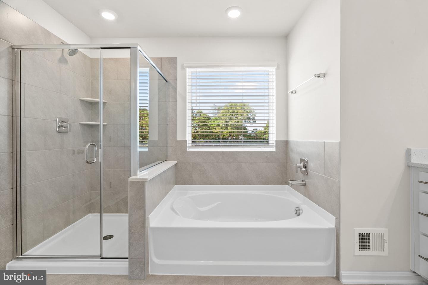 469 Ensemble Way photo 46