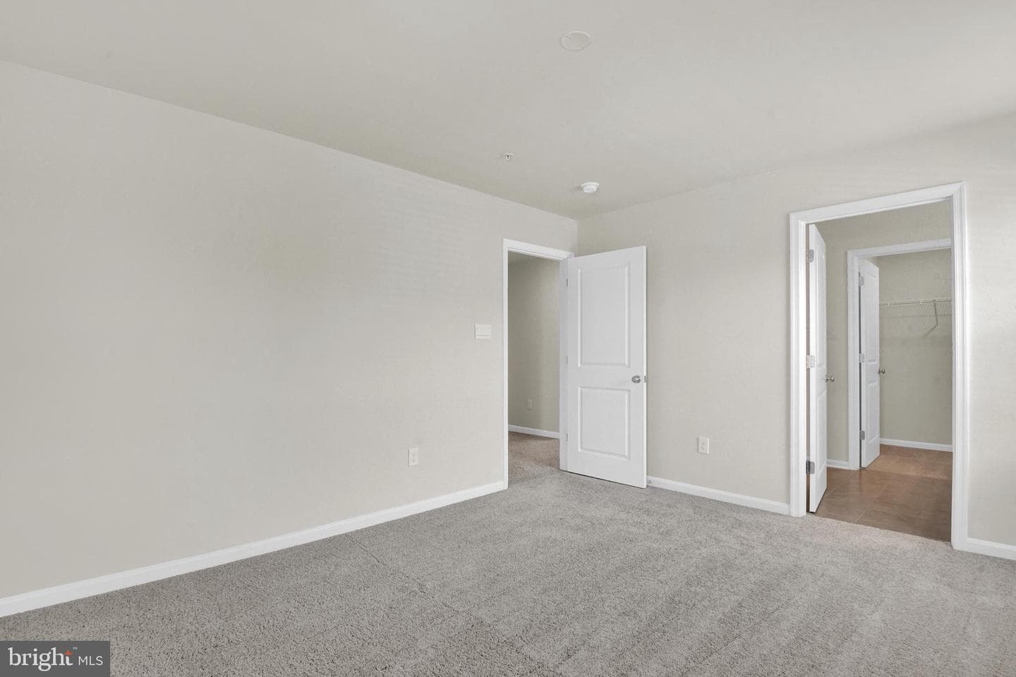448 Hanson Street photo 22