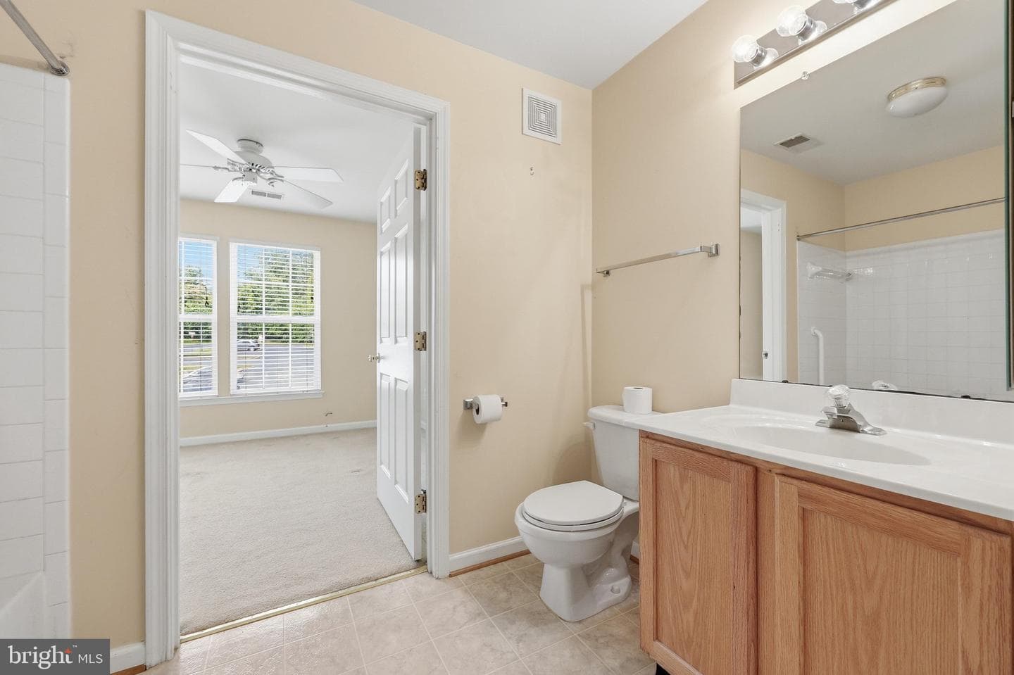 502 Leahy Court #2f photo 35