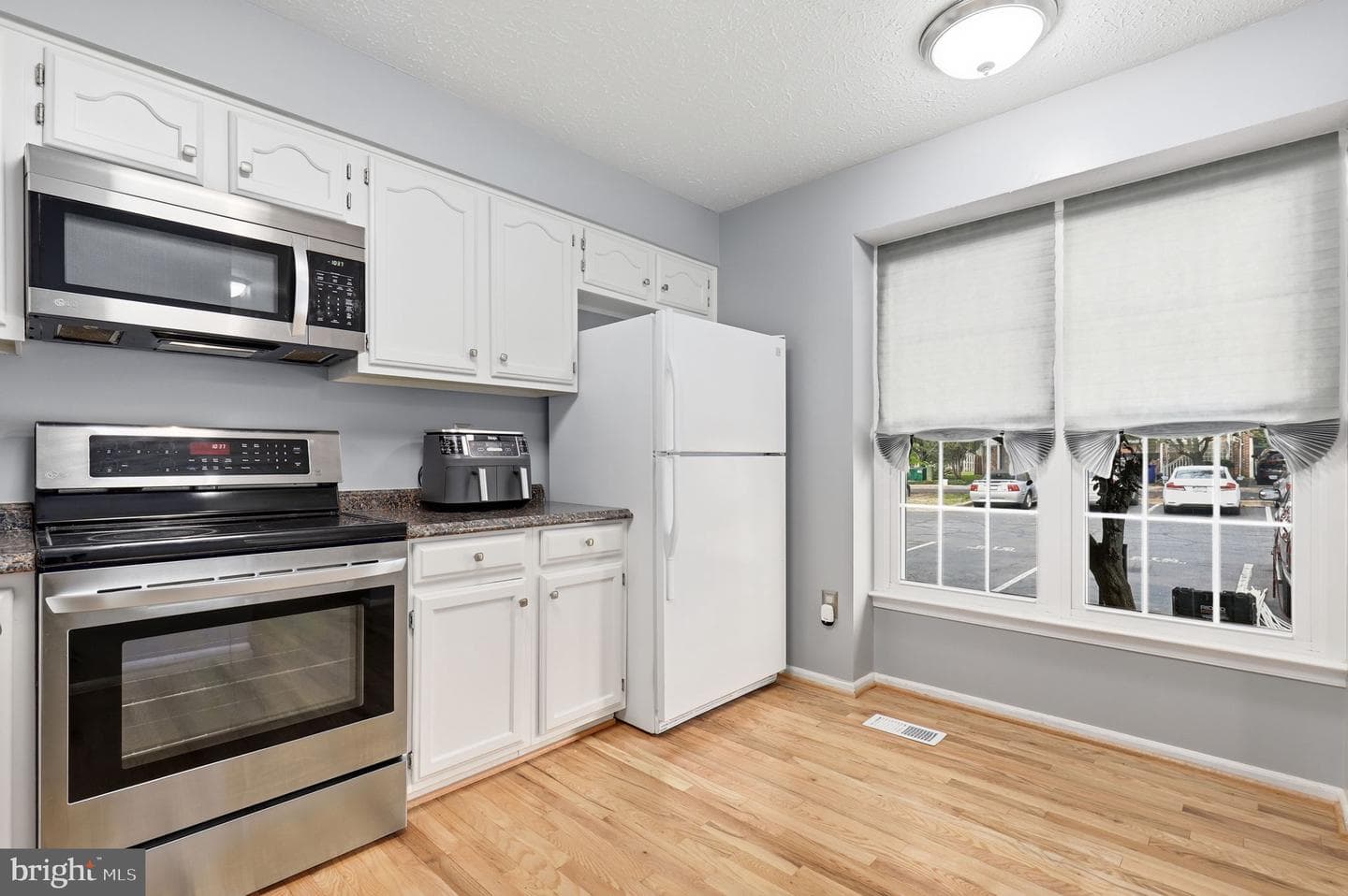 516 Sugarbush Circle photo 4