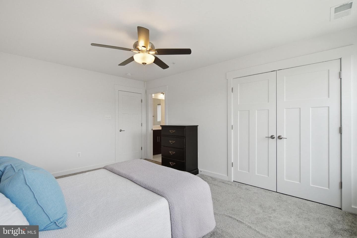 411 Gillespie Drive photo 33
