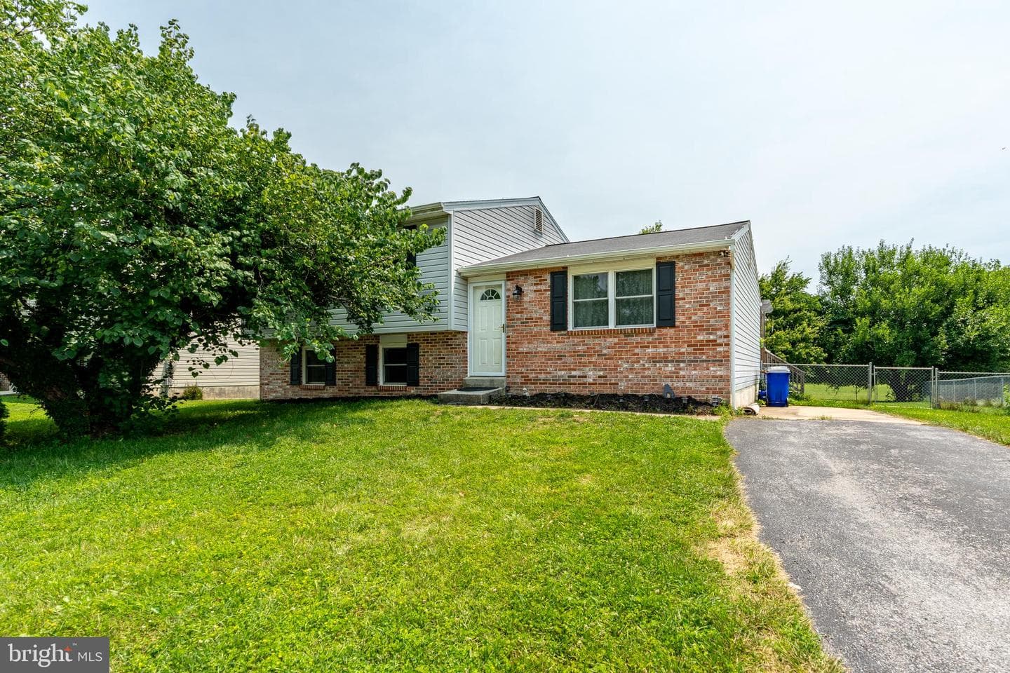 126 Challedon Drive photo 3