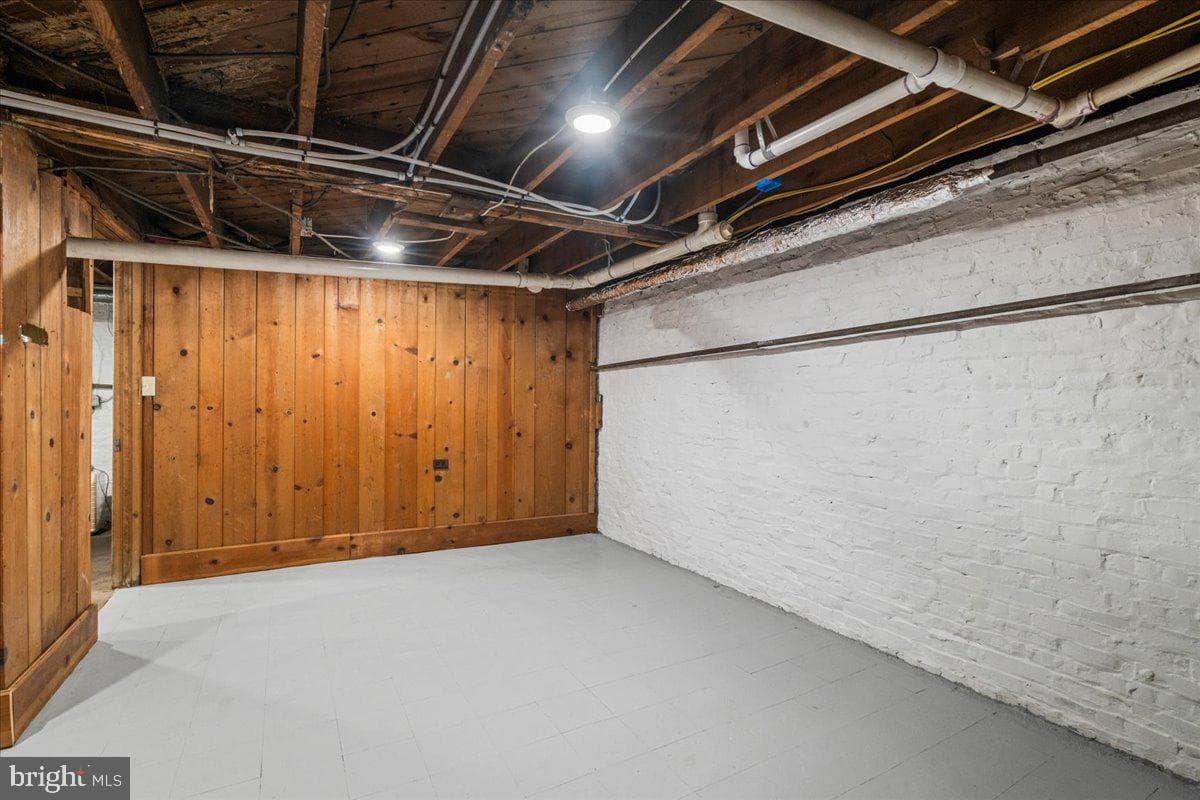 1606 N Market Street photo 34