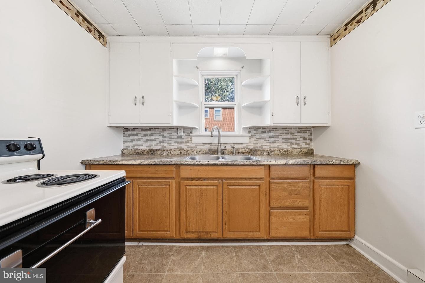 624 Military Road photo 18