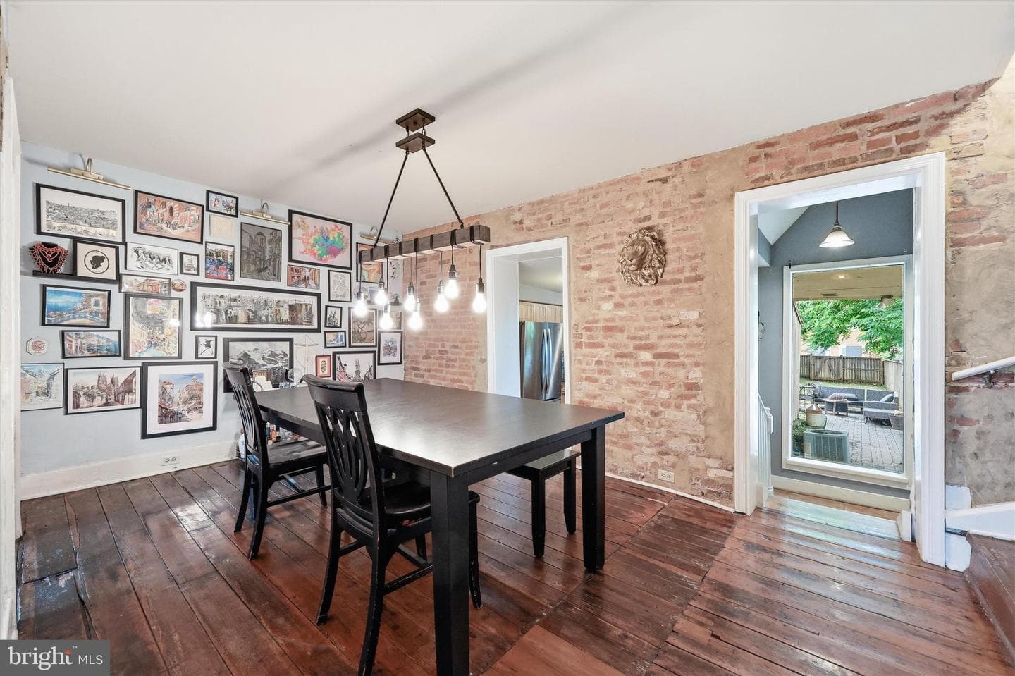 437 W South Street photo 6