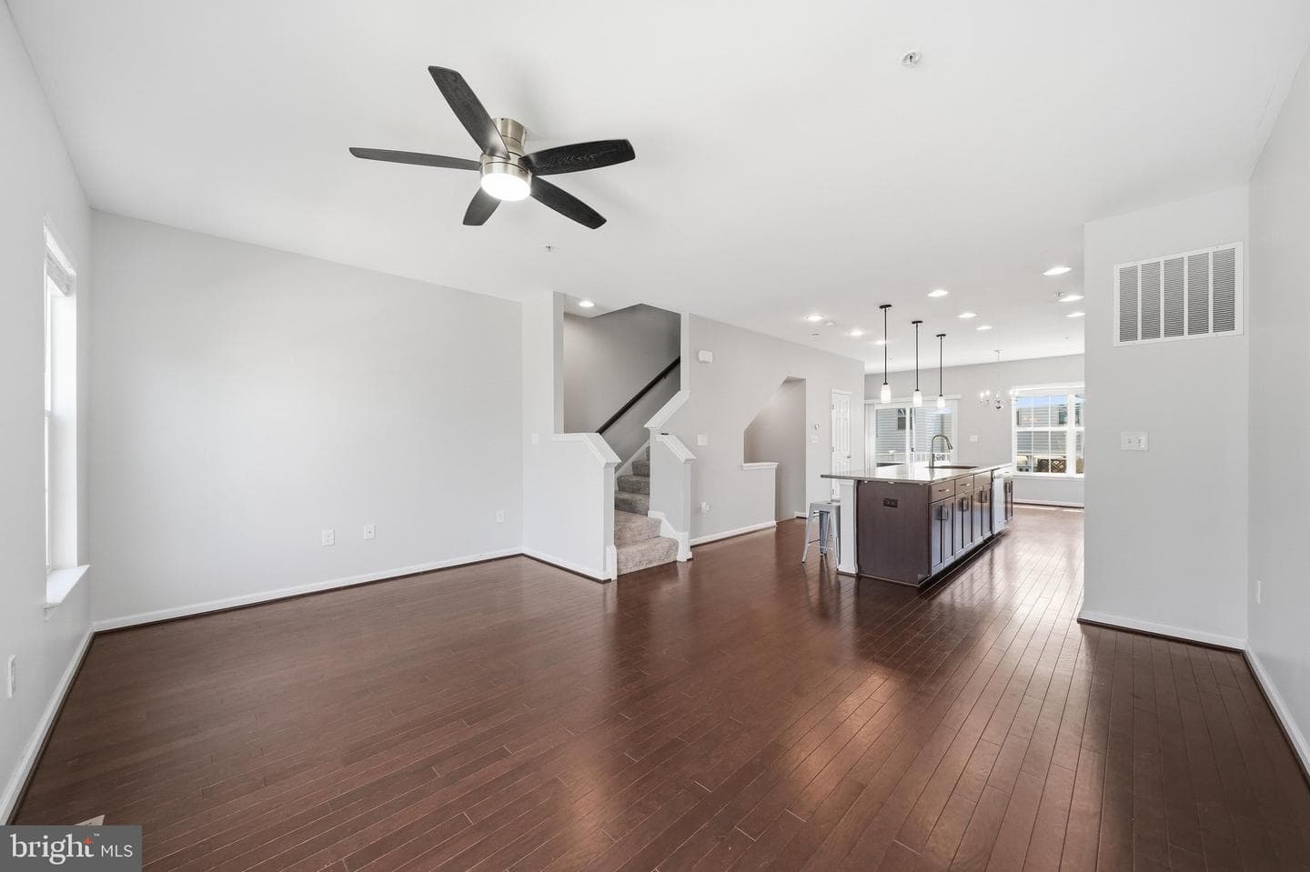 6251 Alexa Street photo 10