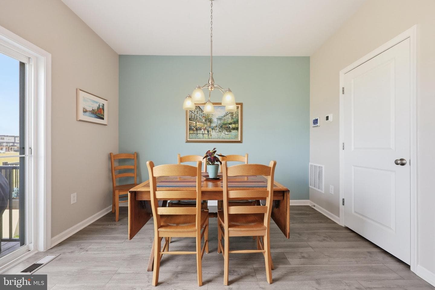486 Tiller Street photo 11