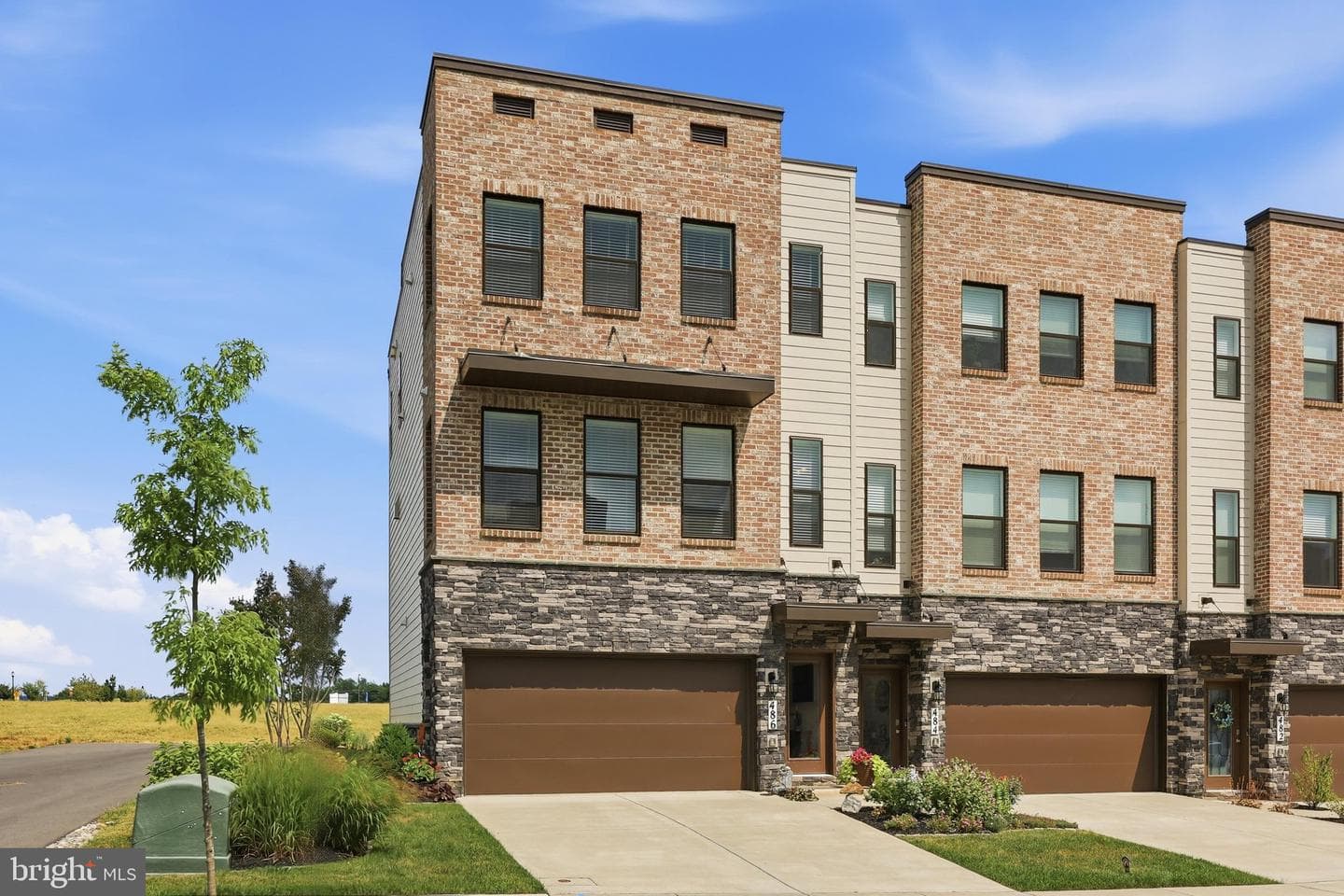 486 Tiller Street photo 48