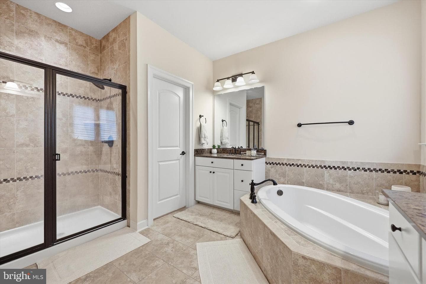 3425 Winmoor Drive photo 23