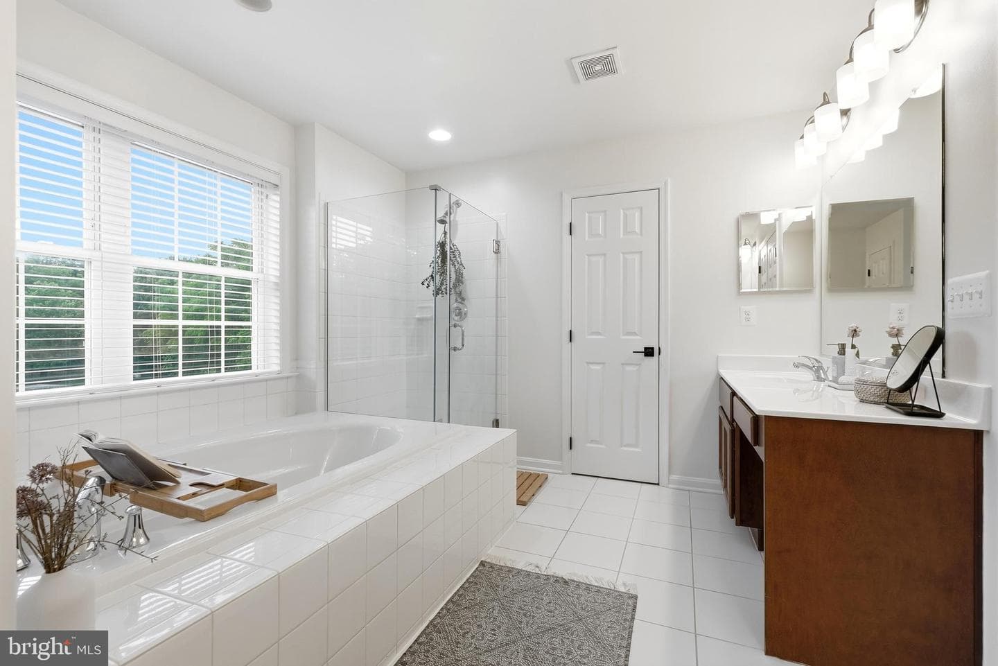 415 William Plummer Street photo 32