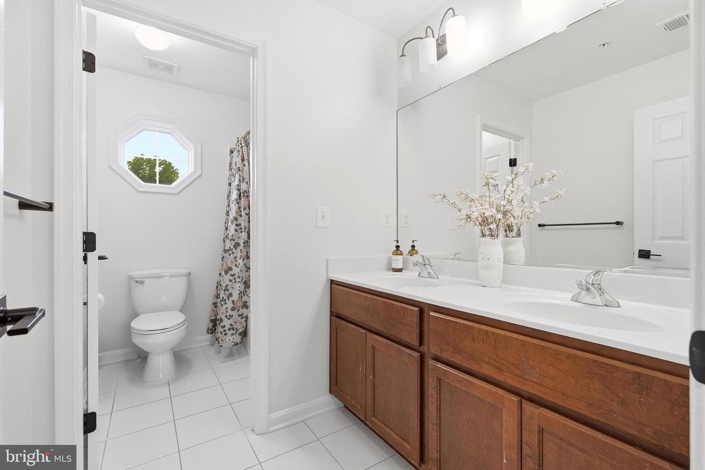 415 William Plummer Street photo 44