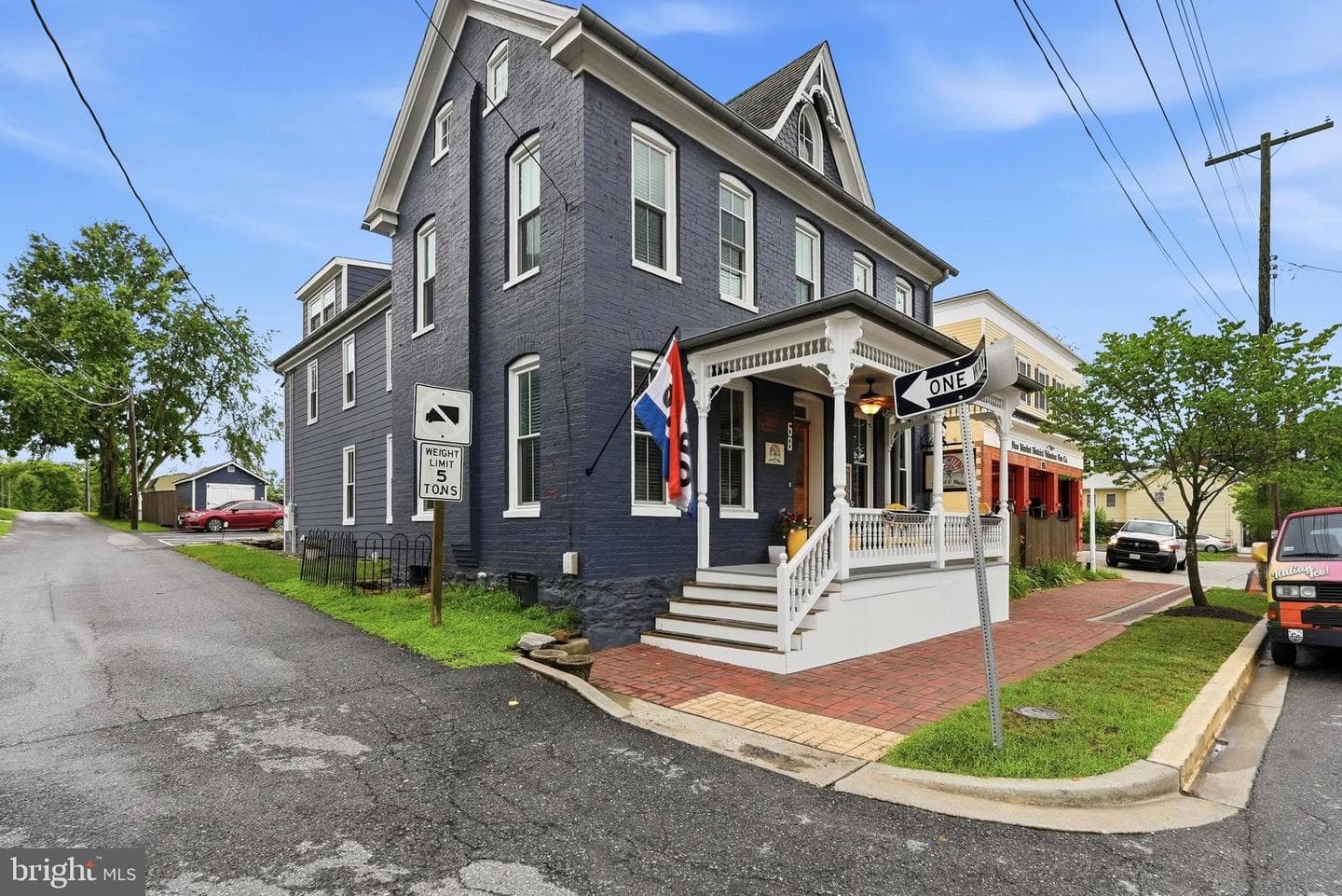 415 William Plummer Street photo 82