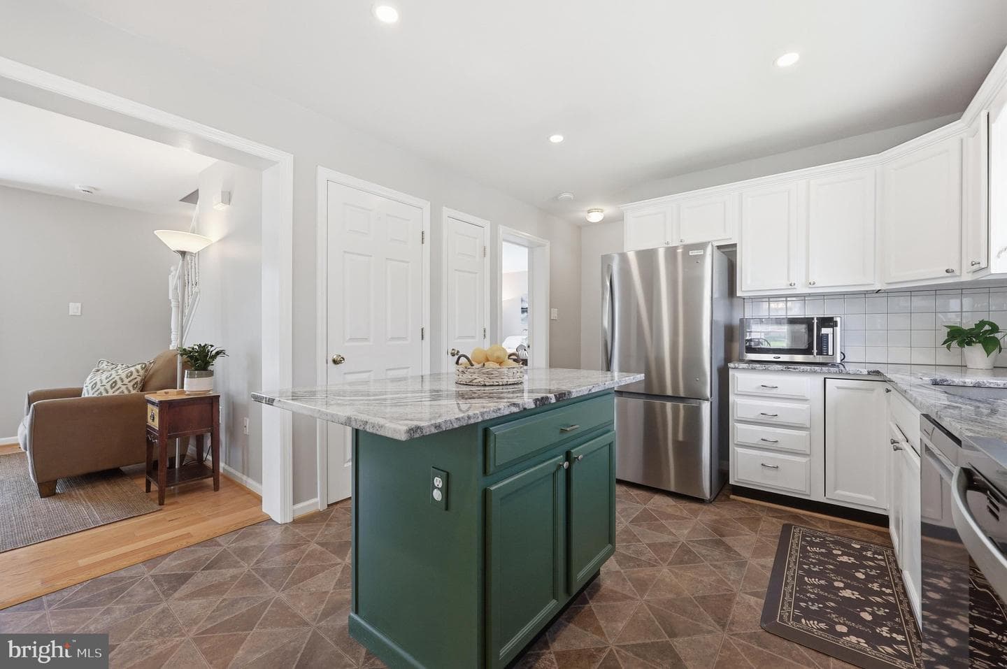 303 Catoctin Avenue photo 13