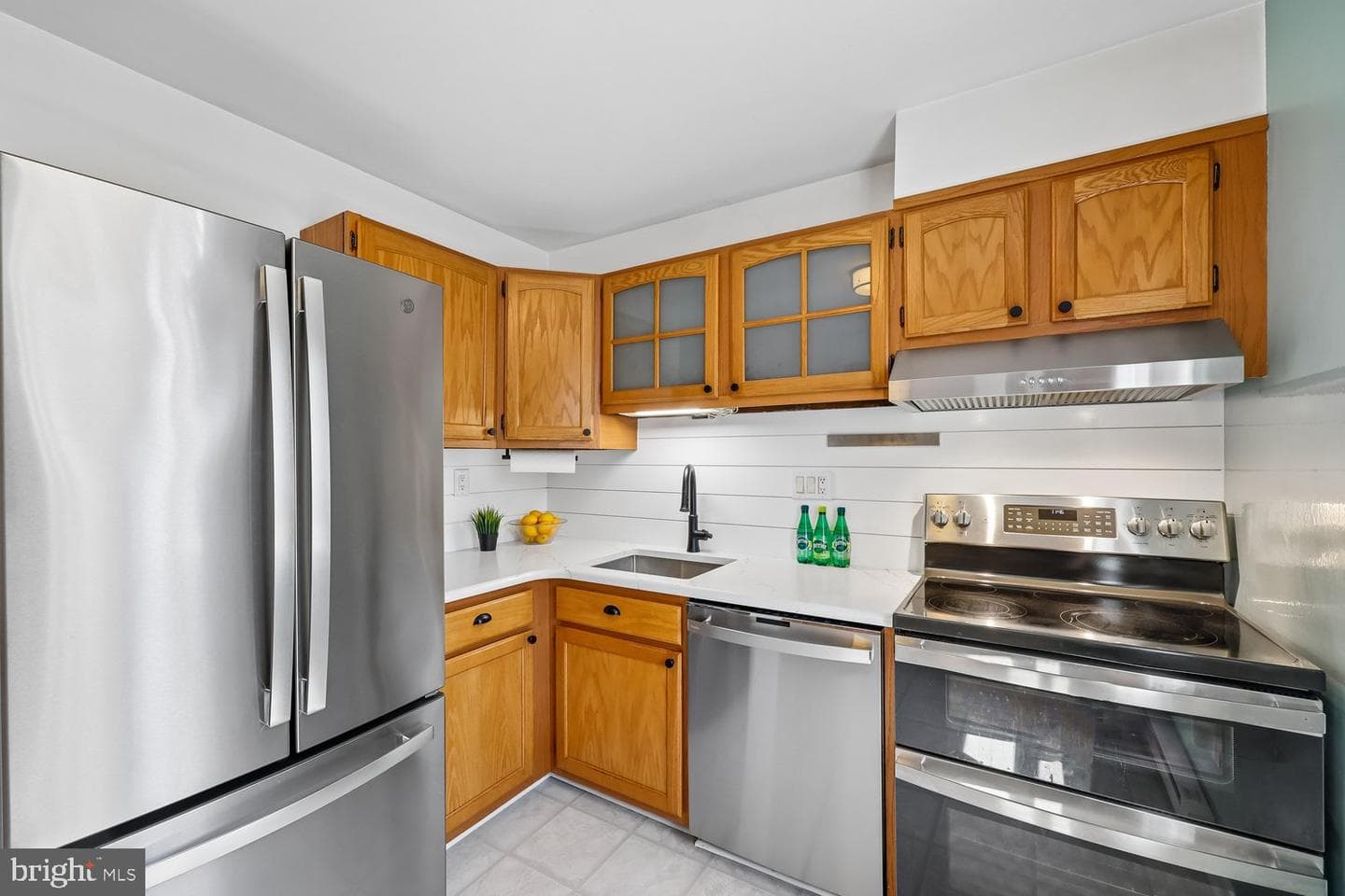 74 Oxford Court photo 21