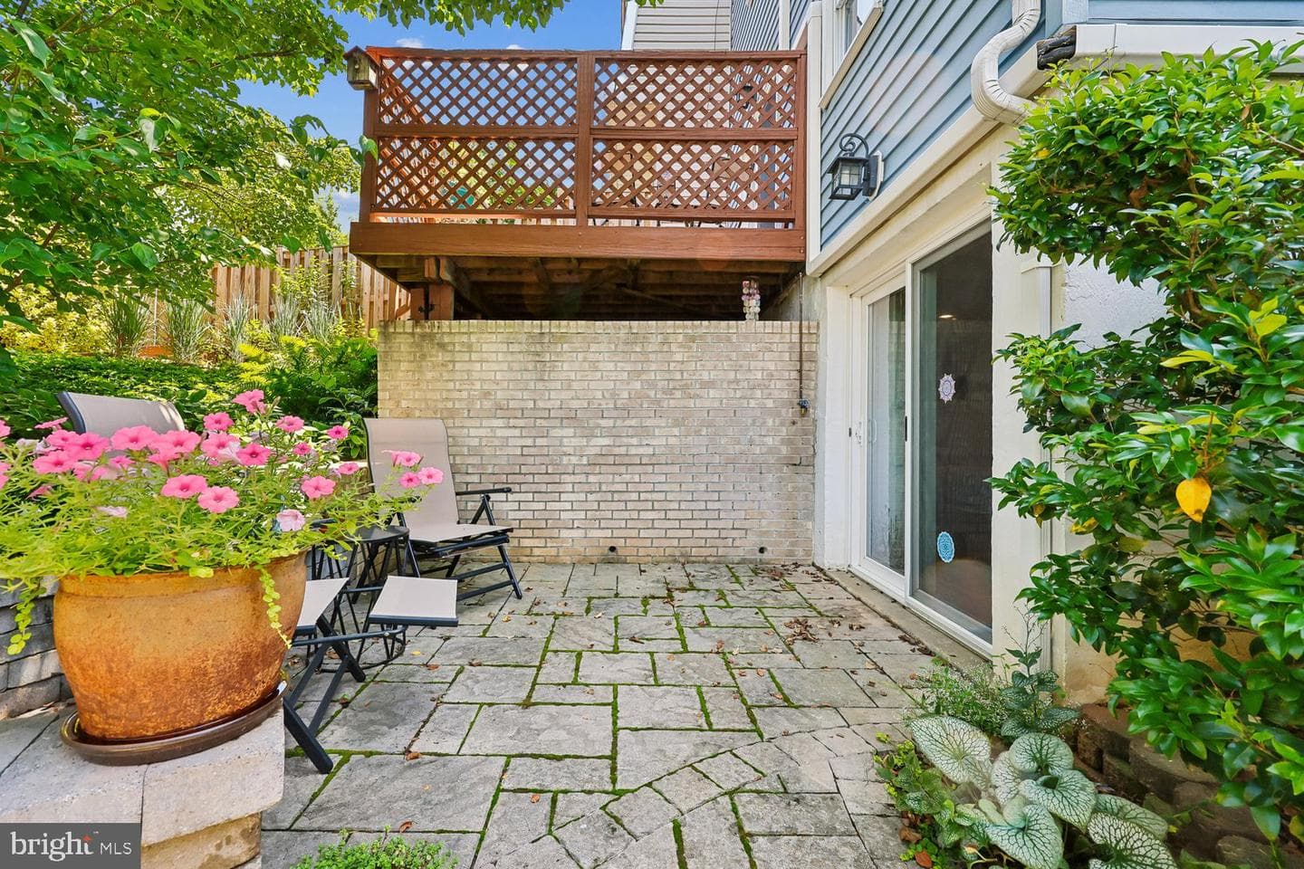 74 Oxford Court photo 44