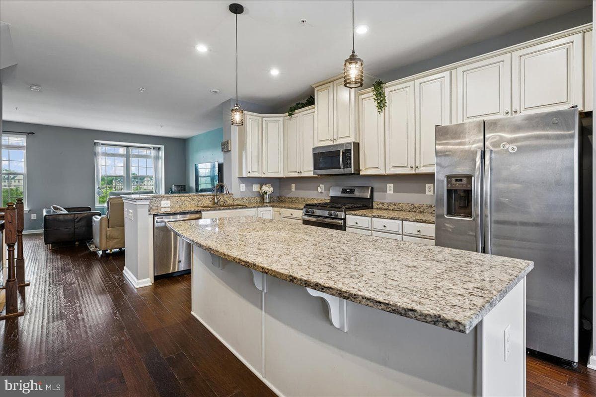 5913 Duvel Street photo 11