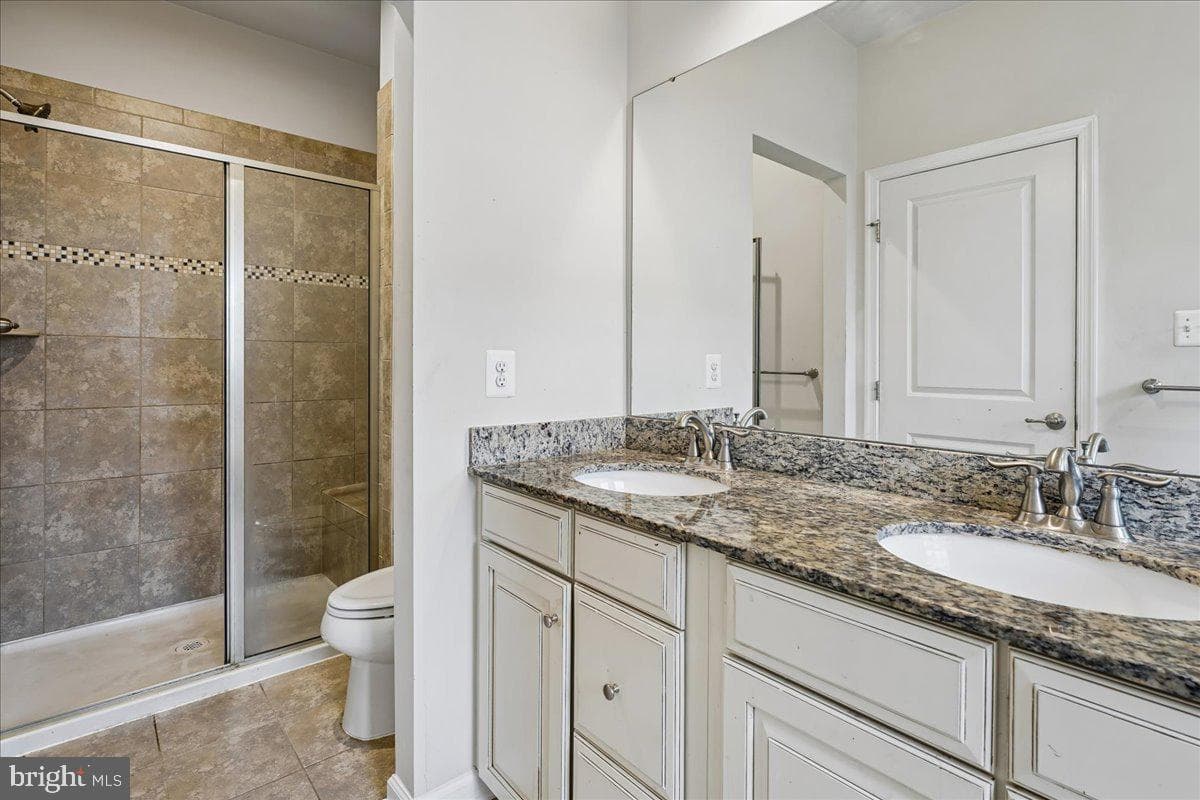 5913 Duvel Street photo 20