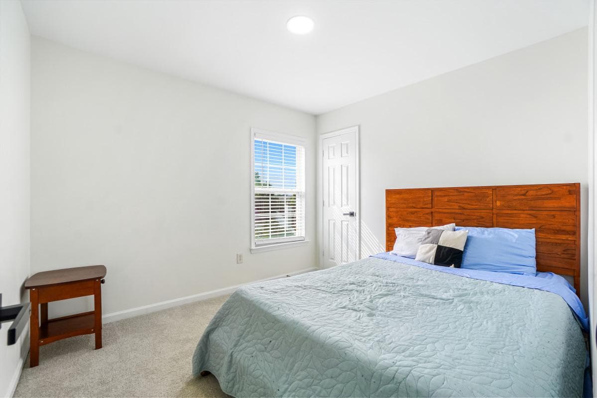 90 Howard Court photo 34
