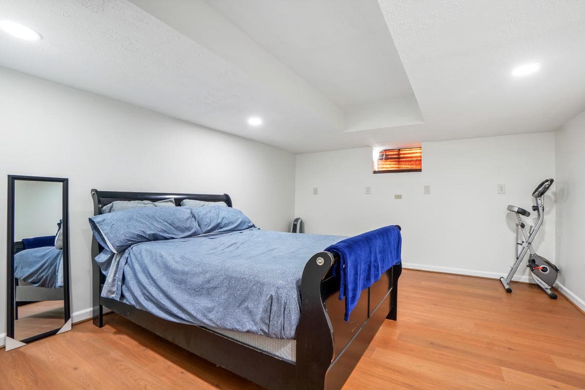 90 Howard Court photo 40