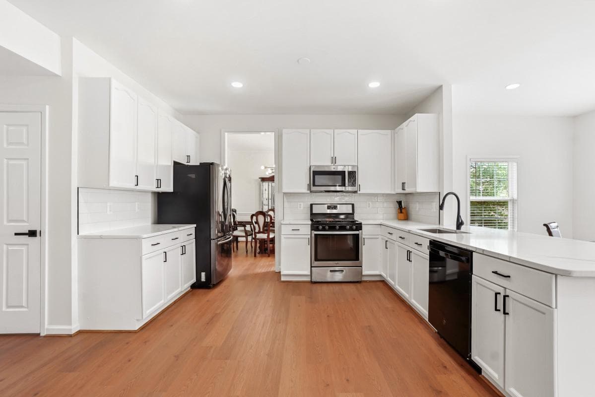 90 Howard Court photo 9