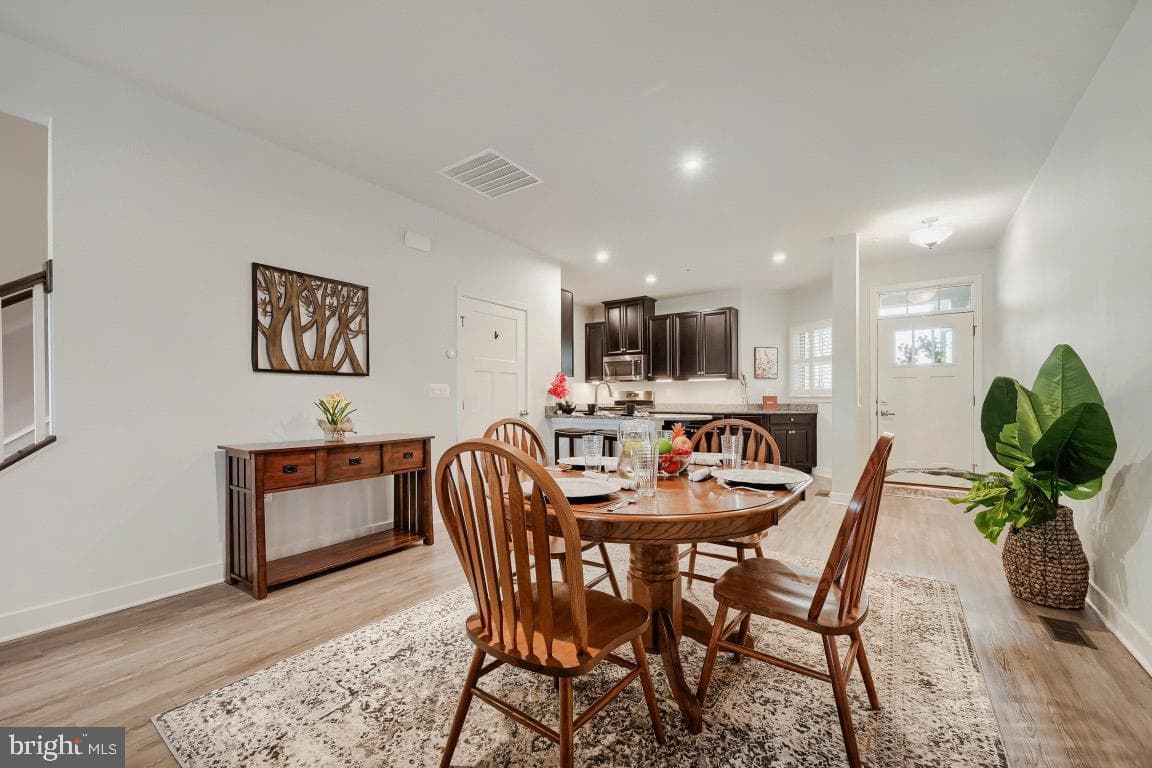 3226 Starlight Street photo 9