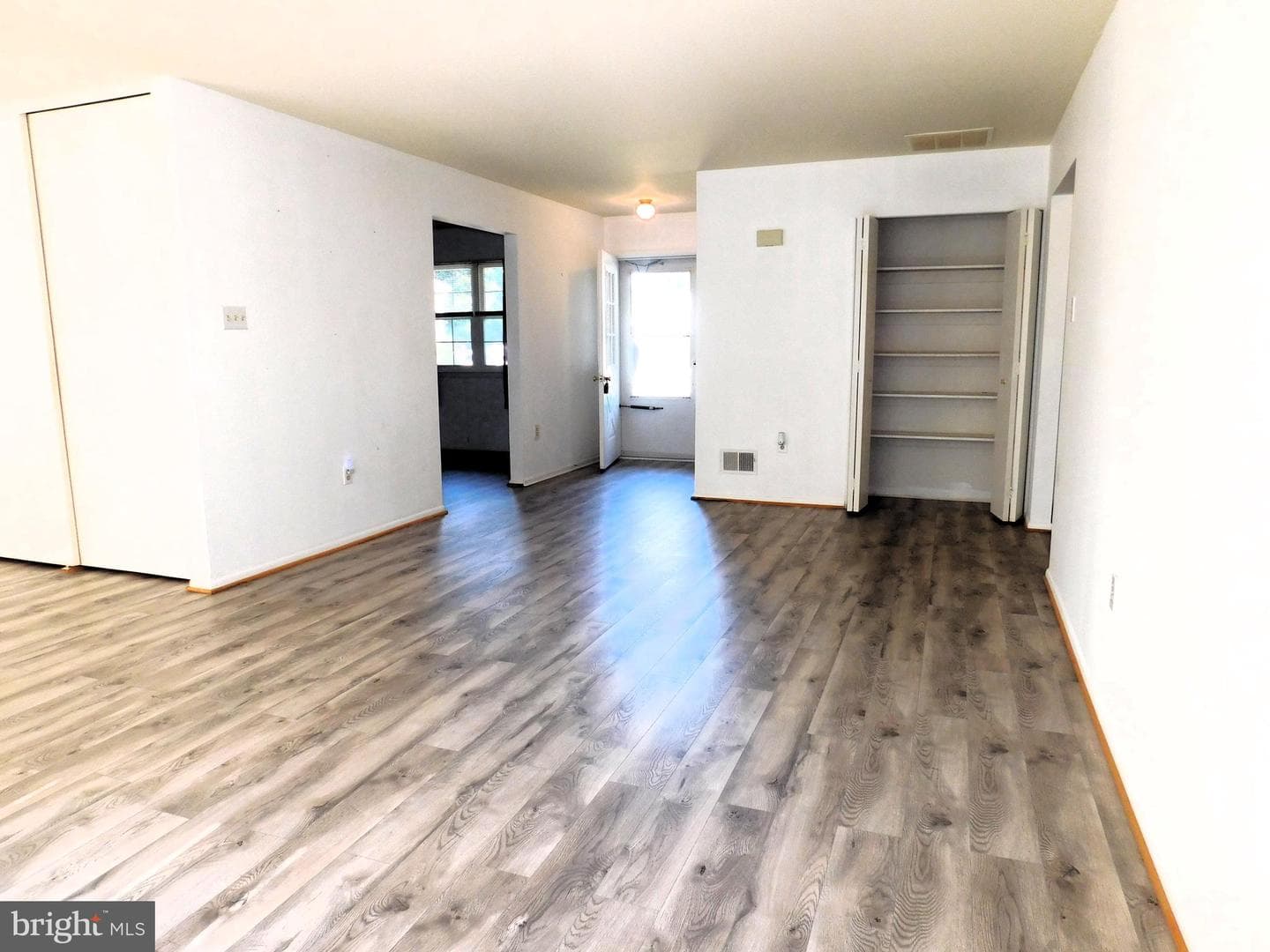 5603 Honeysuckle Court photo 10