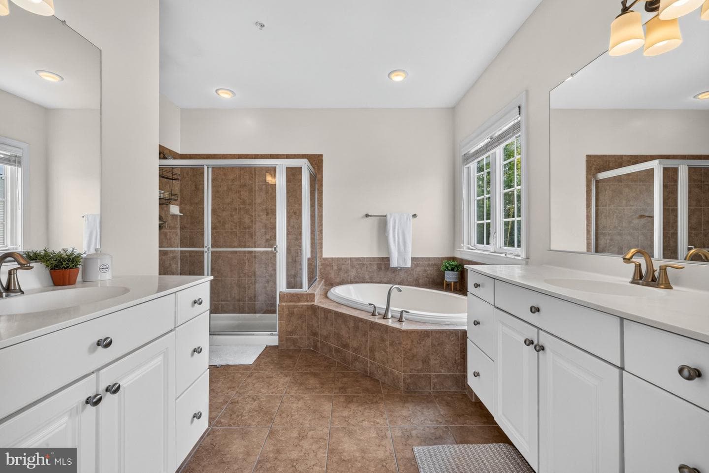 9754 Wyndham Drive photo 38