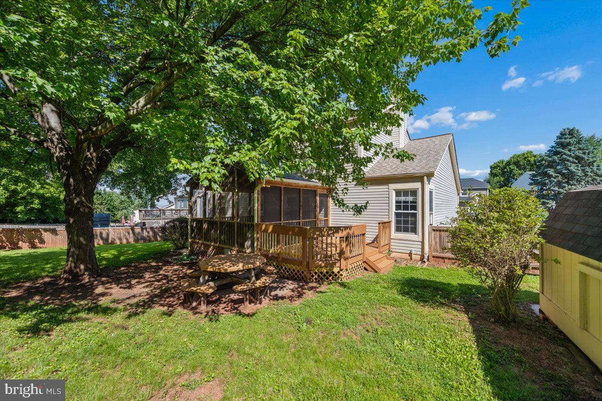 6396 Devonshire Lane photo 46