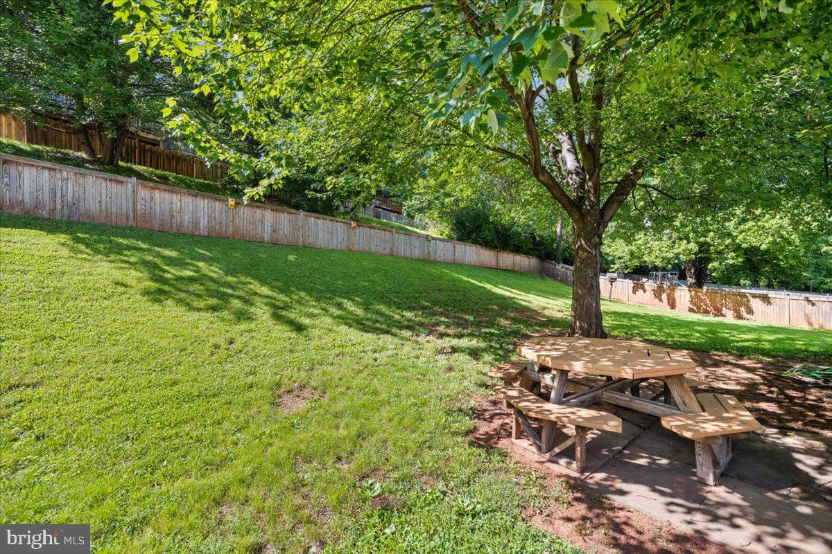 6396 Devonshire Lane photo 51