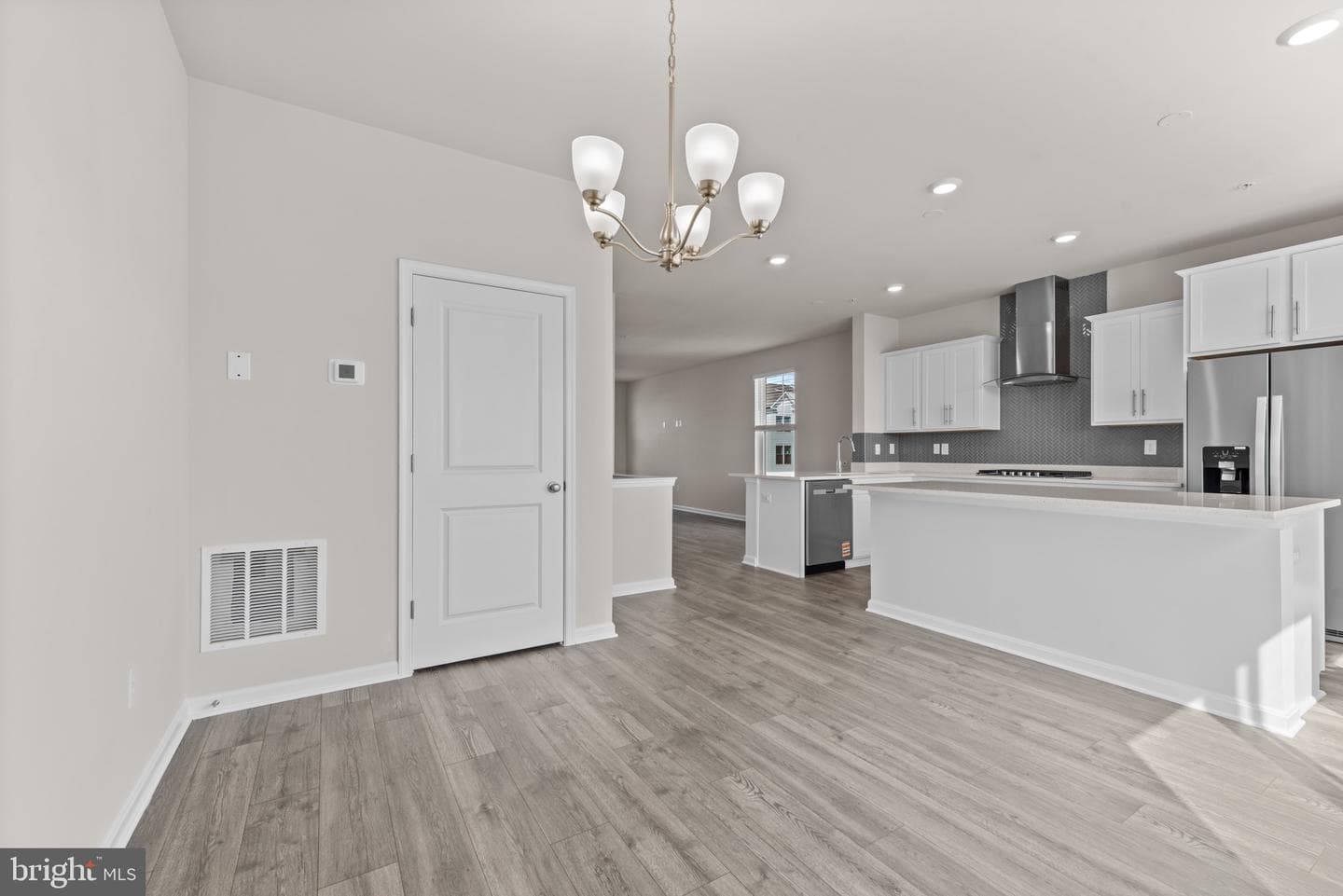 341 Ensemble Way photo 11