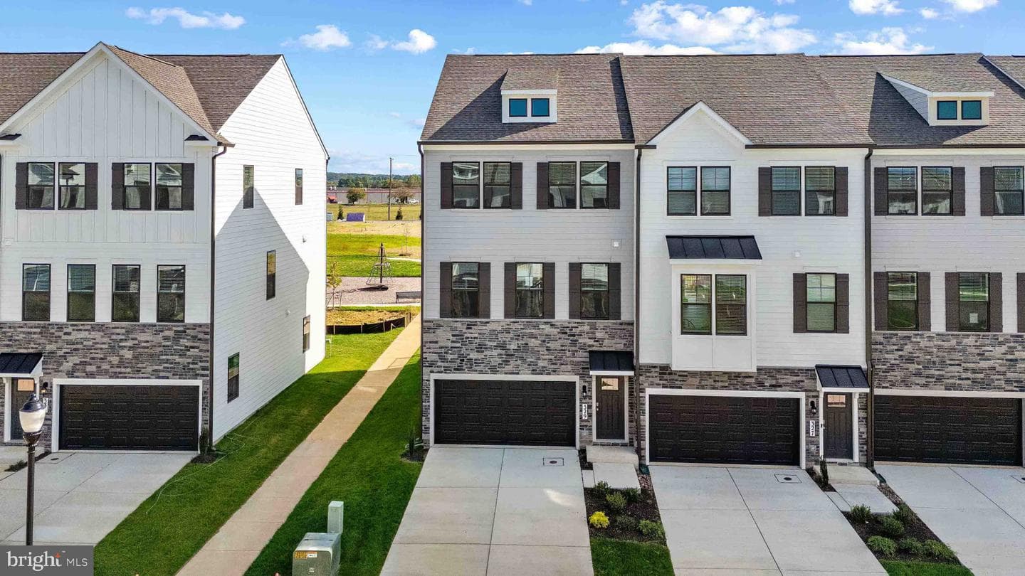 341 Ensemble Way photo 37
