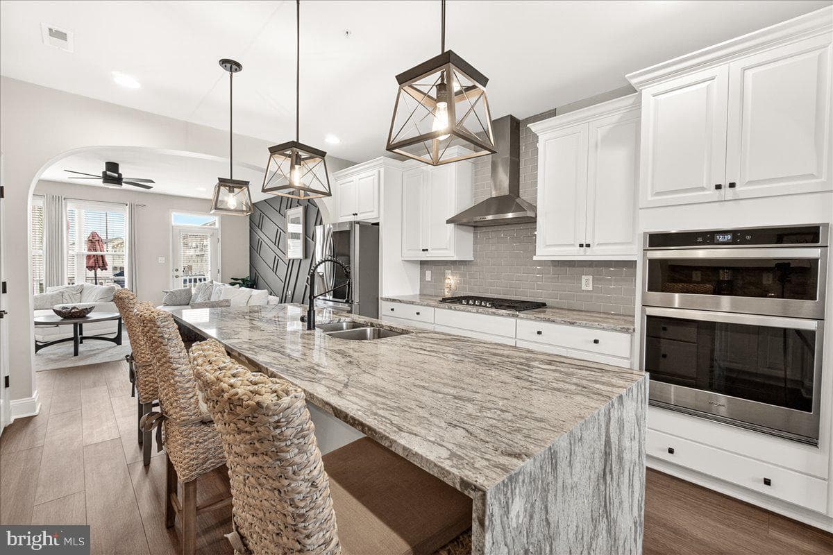 1094 Holden Road photo 8