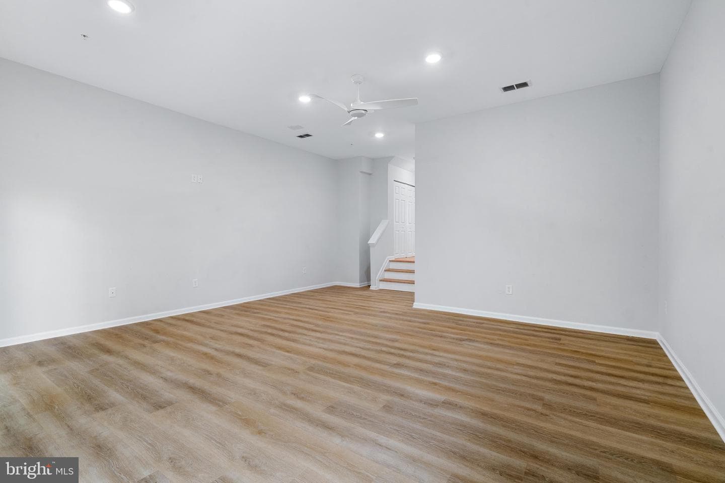 2502 Emerson Drive photo 27
