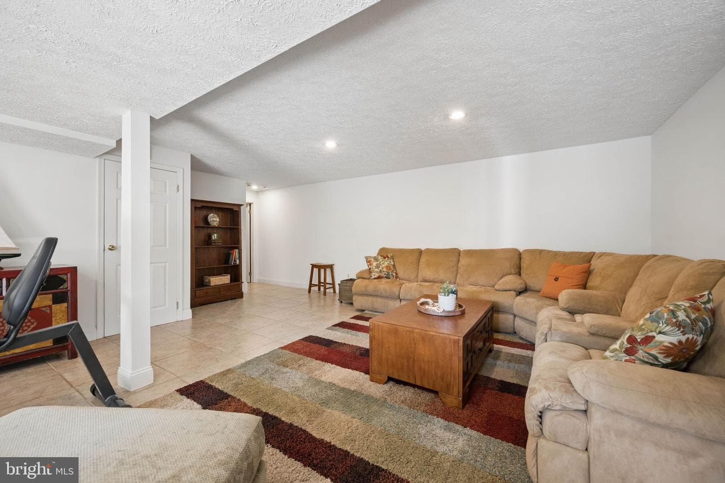 6305 Derby Circle photo 40