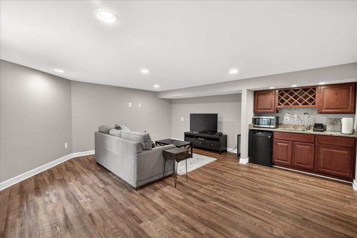 9710 Woodfield Court photo 45