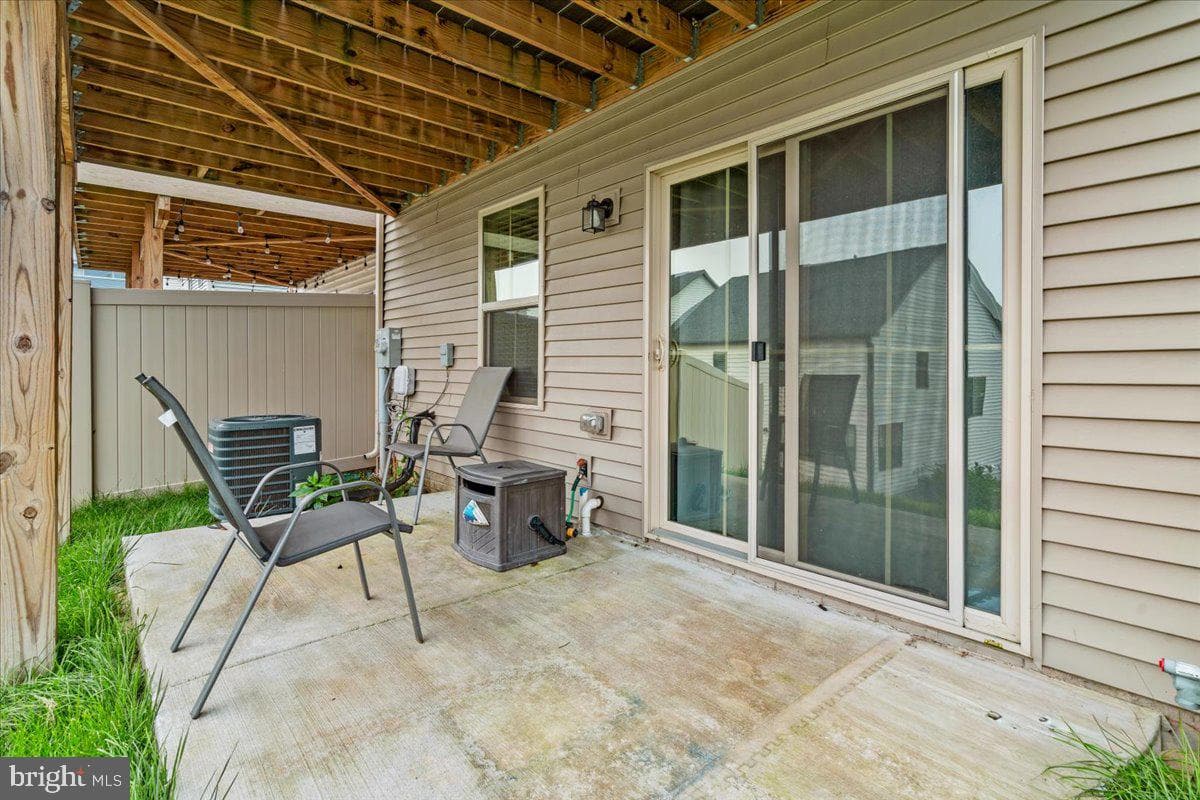6116 Goshawk Street photo 35
