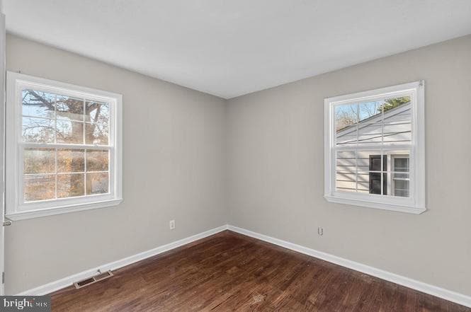 704 Brunswick Street photo 16