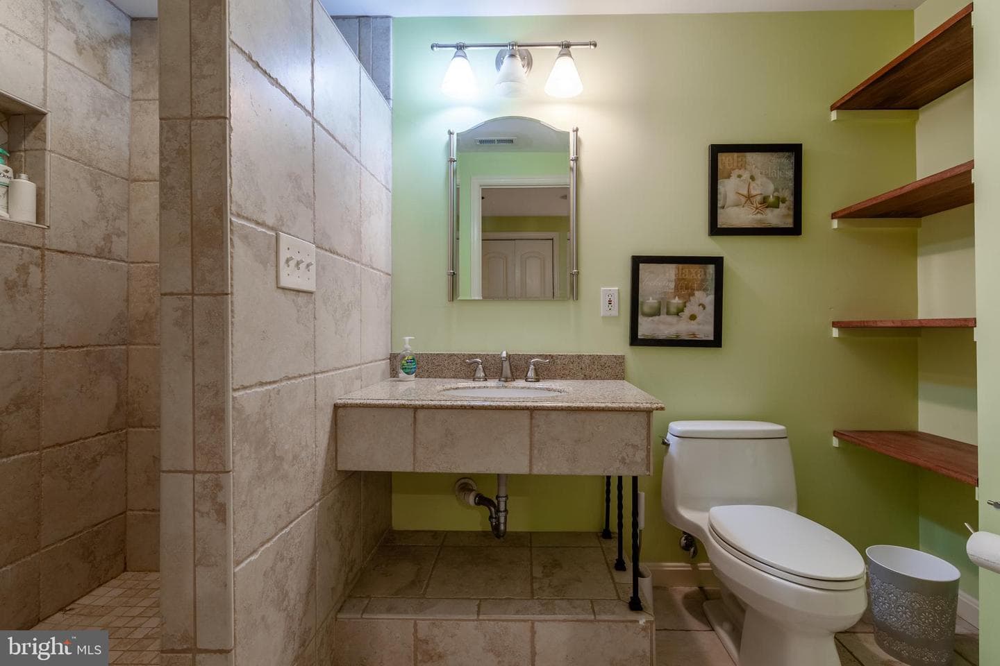 2425 Hunters Chase Court photo 7