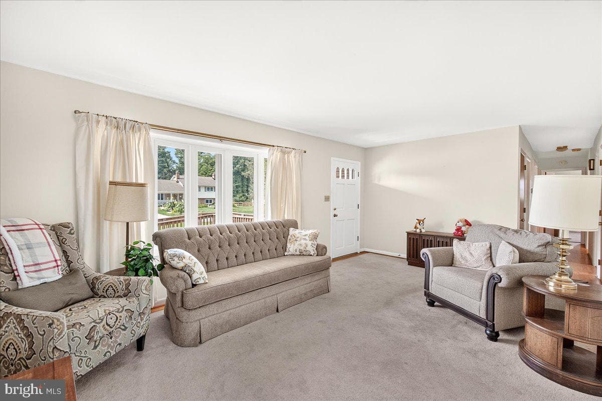 7910 Edgewood Farm Road photo 11