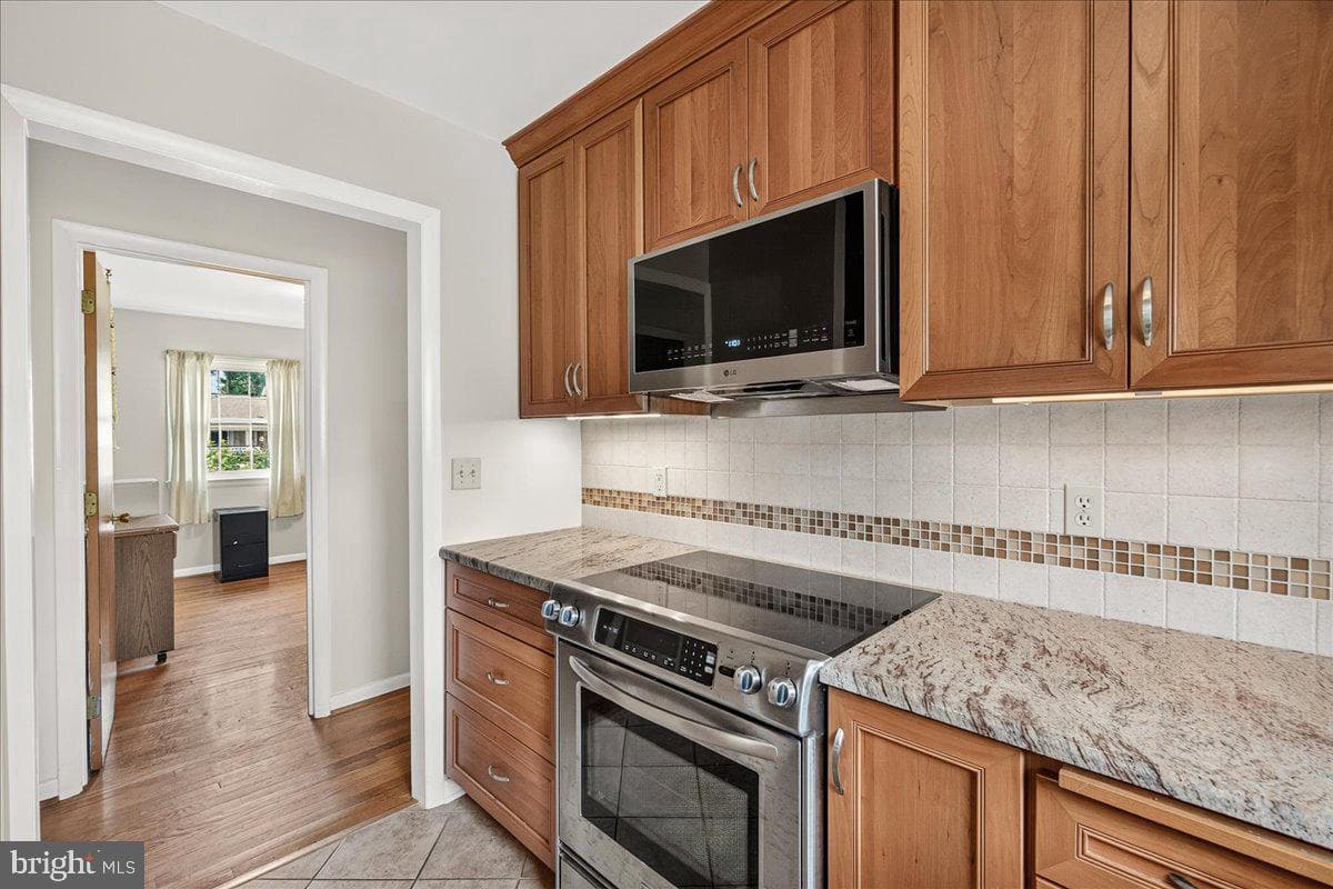 7910 Edgewood Farm Road photo 18
