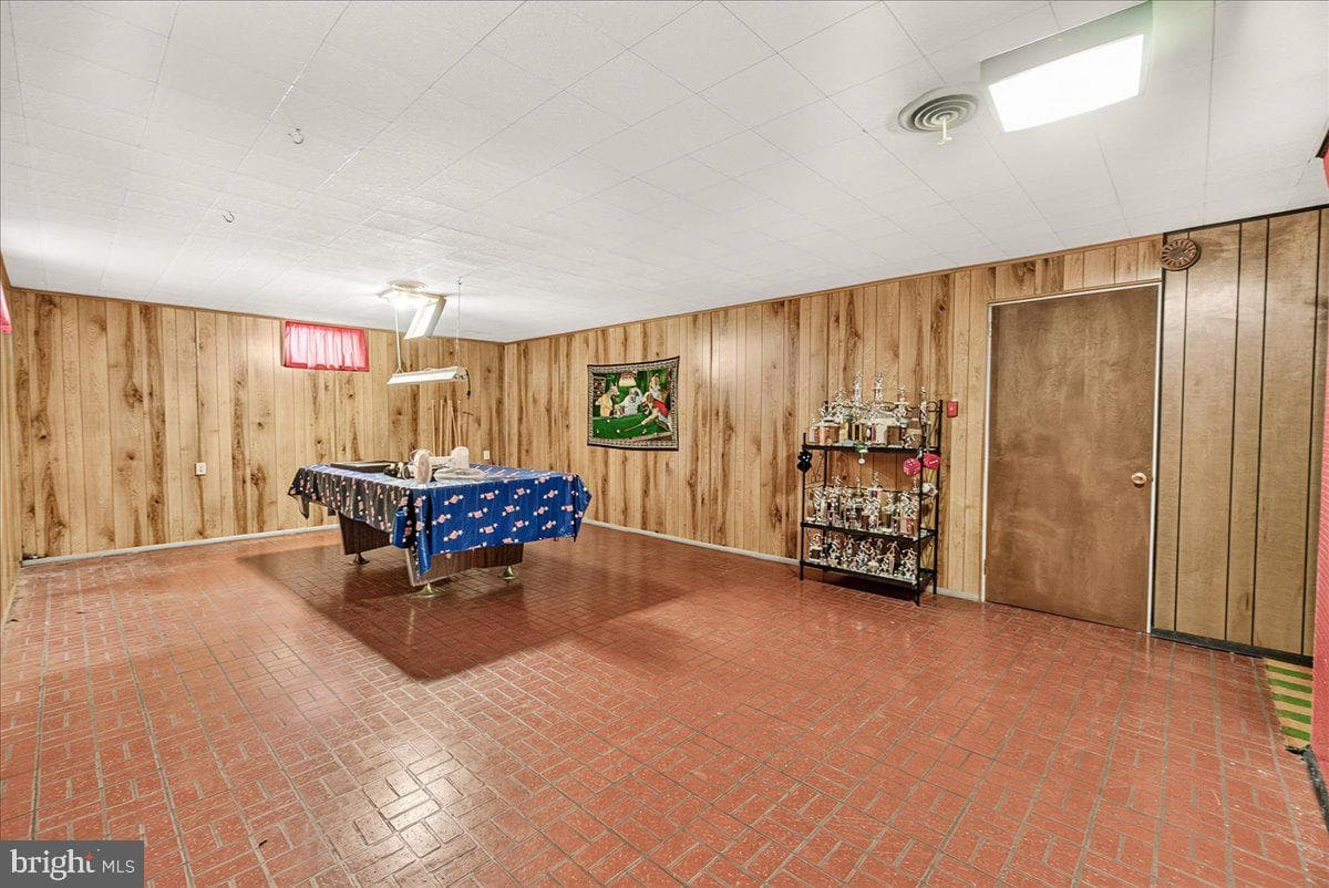7910 Edgewood Farm Road photo 32