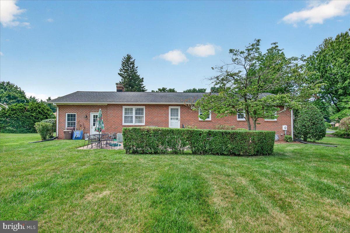7910 Edgewood Farm Road photo 42