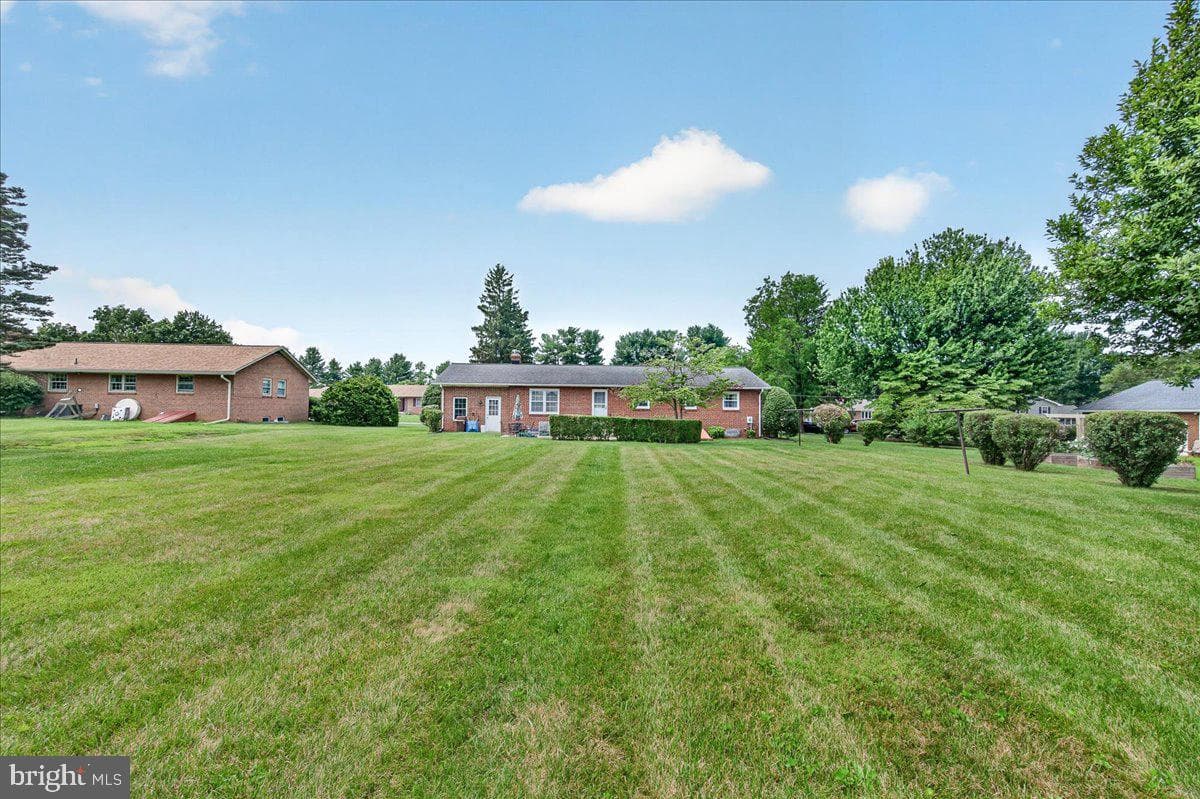 7910 Edgewood Farm Road photo 6