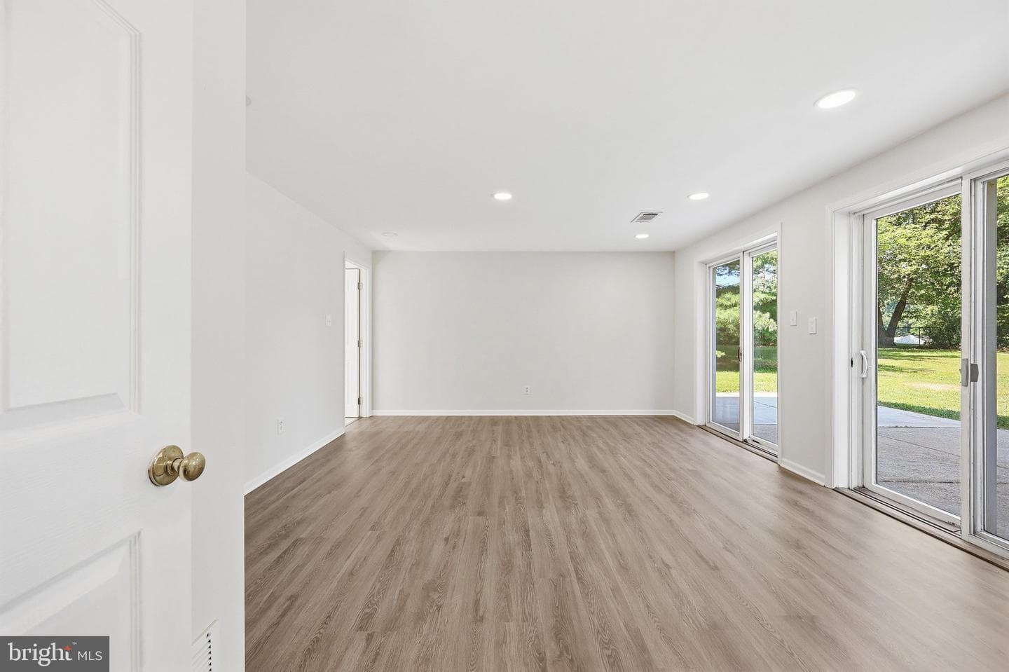 8215 Virginia Lane photo 29