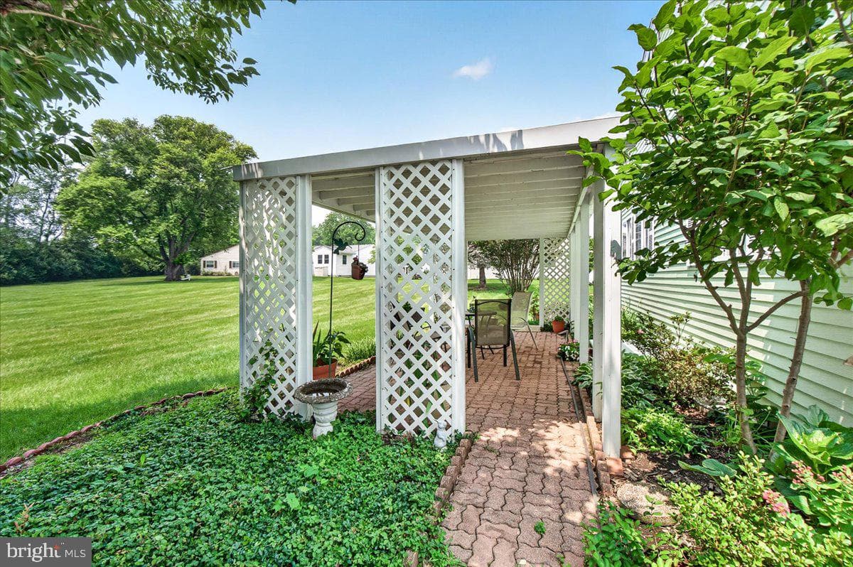 7057 Catalpa Road photo 35